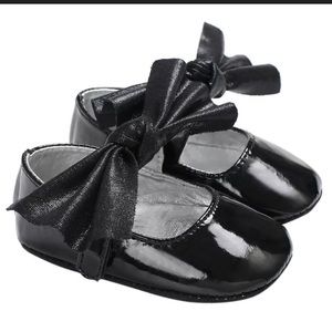 Baby Girl’s Faux Leather Black Bowknot Dress Shoe